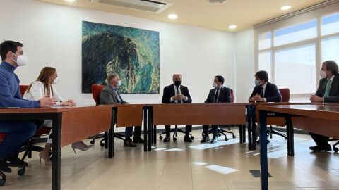 Reuni&oacute;n PP Alc&aacute;zar con alcalde de Algeciras