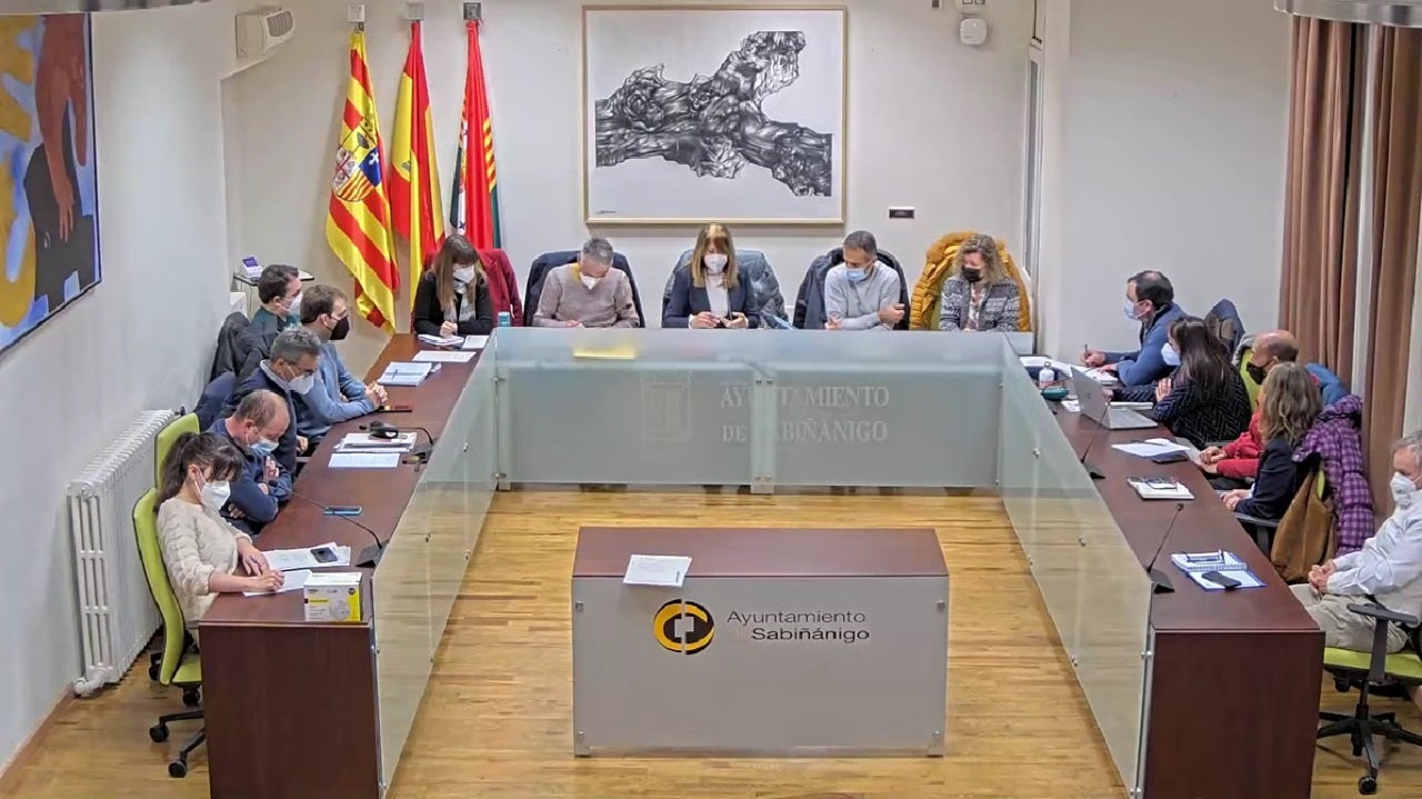 Debate sobre macro parques solares en un pleno extraordinario Debate sobre macro parques solares en un pleno extraordinario