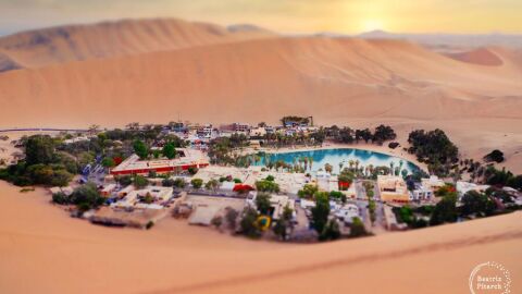 Oasis de Huacachina en Per&uacute;