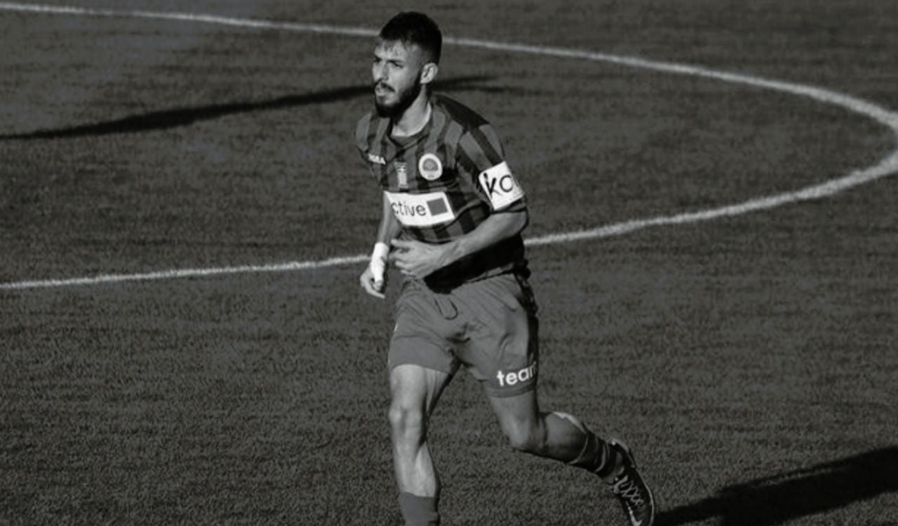 Muere un futbolista de 21 años de un paro cardíaco durante un partido Muere un futbolista de 21 años de un paro cardíaco durante un partido