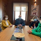 Reunión de Las Águedas con el alcalde de León