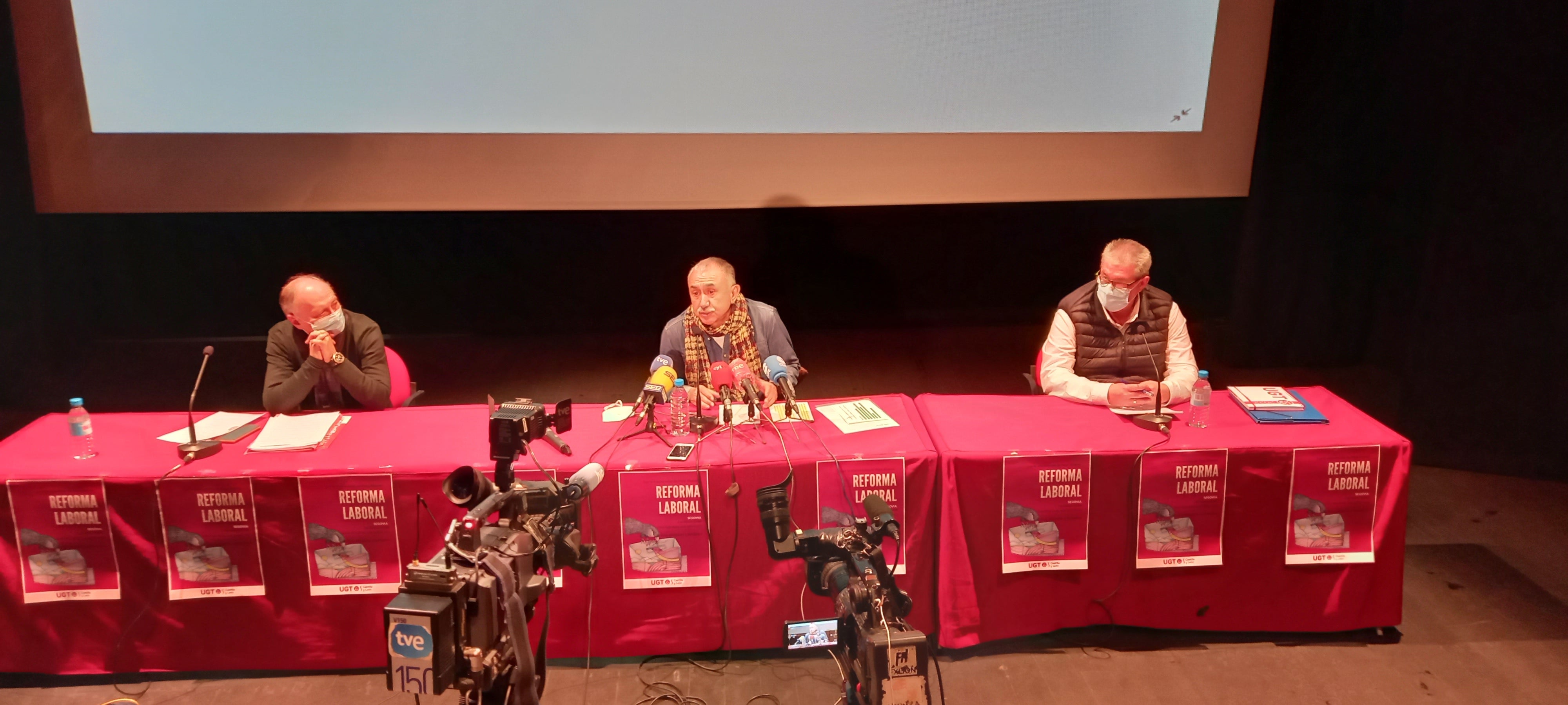 El secretario general de UGT presenta en Segovia la reforma laboral El secretario general de UGT presenta en Segovia la reforma laboral