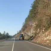 A Xunta inicia novos traballos de roza e limpieza nas marxes das estradas autonómicas A Xunta inicia novos traballos de roza e limpieza nas marxes das estradas autonómicas