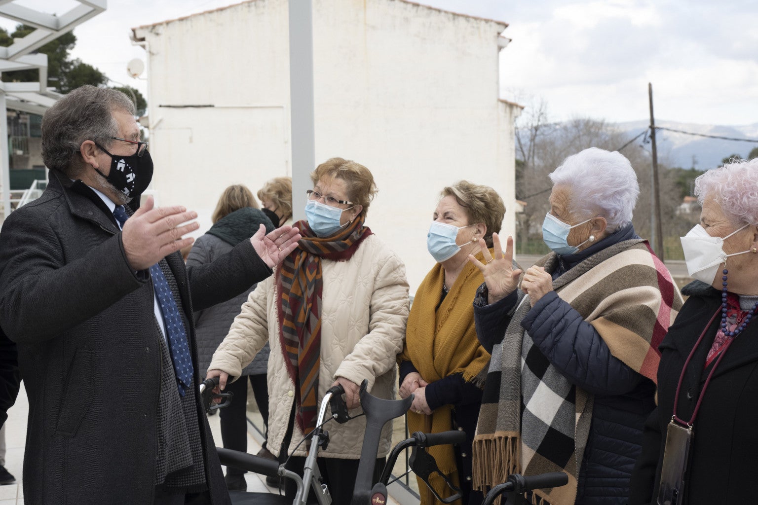 La Diputación reclamará a las entidades bancarias una atención personalizada para los mayores La Diputación reclamará a las entidades bancarias una atención personalizada para los mayores