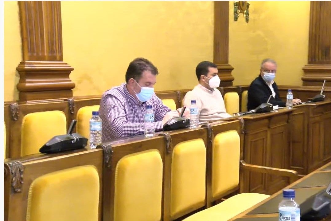 Expulsada del pleno del Ayuntamiento de Valdepeñas la portavoz de VOX Expulsada del pleno del Ayuntamiento de Valdepeñas la portavoz de VOX