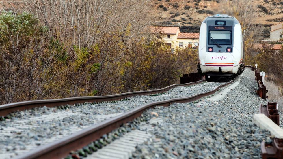 A Deputación consegue do Adif o compromiso para a reparación de 16 quilómetros de vías provinciais A Deputación consegue do Adif o compromiso para a reparación de 16 quilómetros de vías provinciais