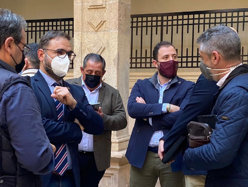 El Ayuntamiento de Lorca mantendrá la moción sobre distancias con granjas porcinas El Ayuntamiento de Lorca mantendrá la moción sobre distancias con granjas porcinas