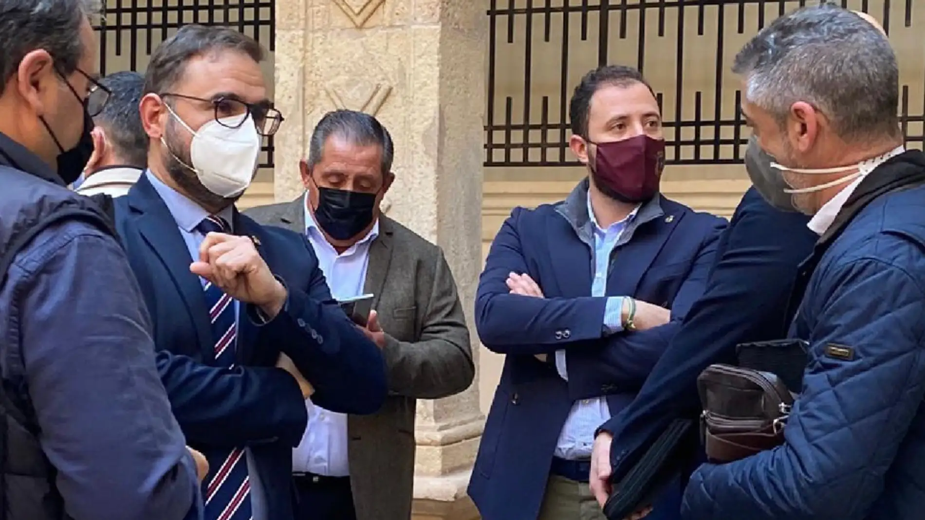 El Ayuntamiento de Lorca mantendrá la moción sobre distancias con granjas porcinas