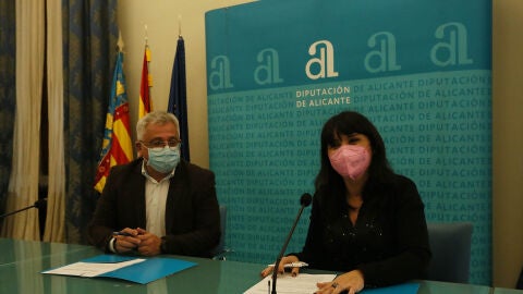 El concejal Antonio Manresa y la vicepresidenta Julia Parra El concejal Antonio Manresa y la vicepresidenta Julia Parra