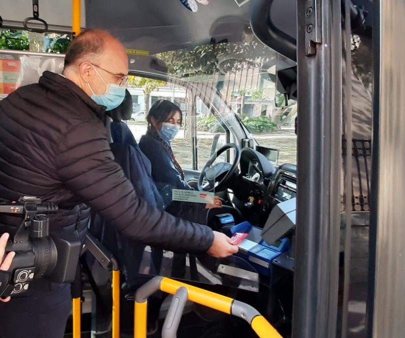Los autobuses recuperan el pago en metálico del billete ordinario el próximo lunes Los autobuses recuperan el pago en metálico del billete ordinario el próximo lunes