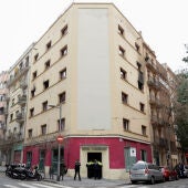 Varios heridos, uno de ellos crítico, en el incendio del Hotel Coronado de Nou de la Rambla de Barcelona