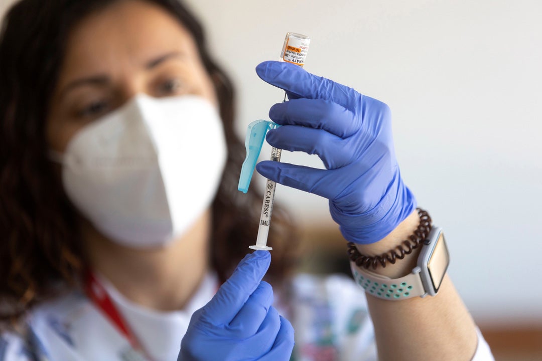 Almería también pondrá la cuarta dosis de la vacuna Almería también pondrá la cuarta dosis de la vacuna