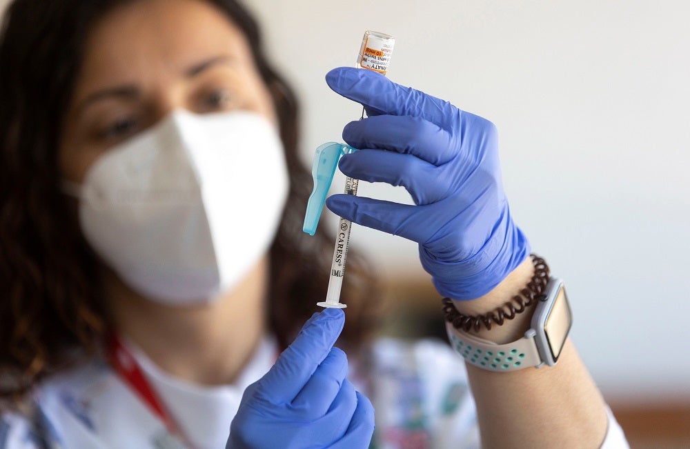 Vacuna Covid: Nuevos síntomas detectados en Pfizer, Moderna y AstraZeneca Vacuna Covid: Nuevos síntomas detectados en Pfizer, Moderna y AstraZeneca