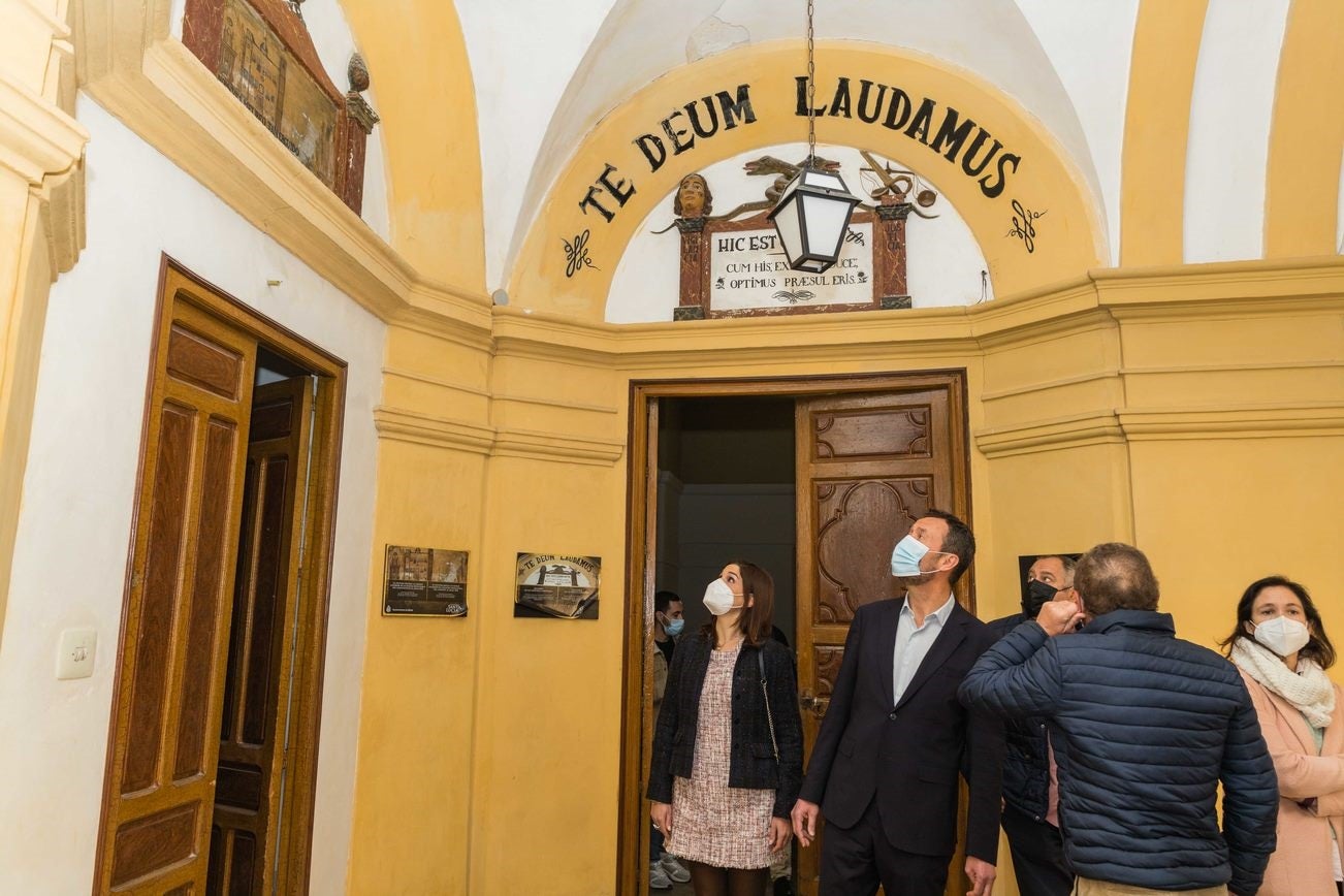 Para el alcalde de Elche transformar el viejo convento de Las Clarisas en un hotel es “compatible” con su protección BIC Para el alcalde de Elche transformar el viejo convento de Las Clarisas en un hotel es “compatible” con su protección BIC