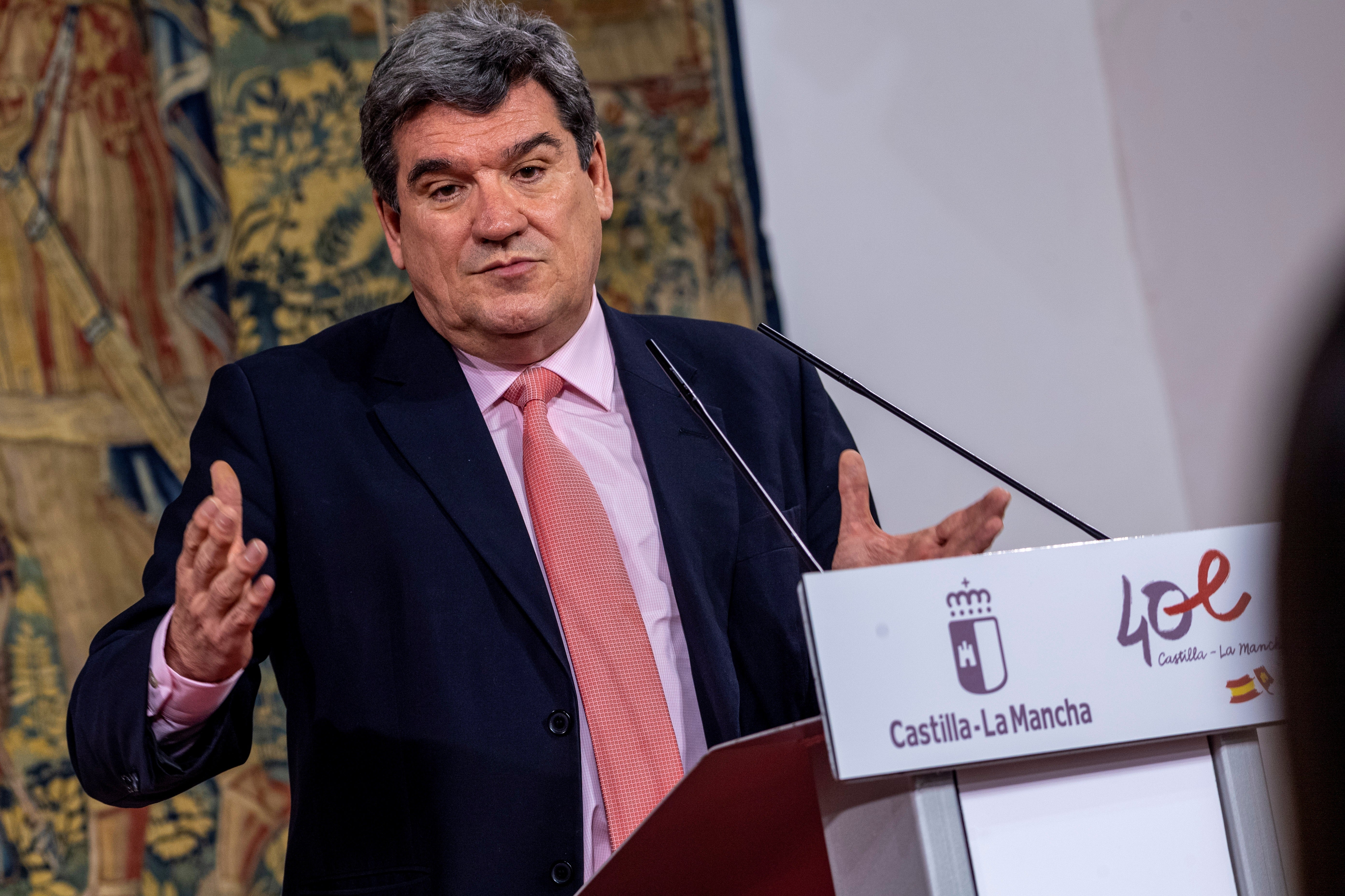 Escrivá replantea su fórmula para cotizar según los ingresos sociales e incluye nuevos tramos de cotización Escrivá replantea su fórmula para cotizar según los ingresos sociales e incluye nuevos tramos de cotización