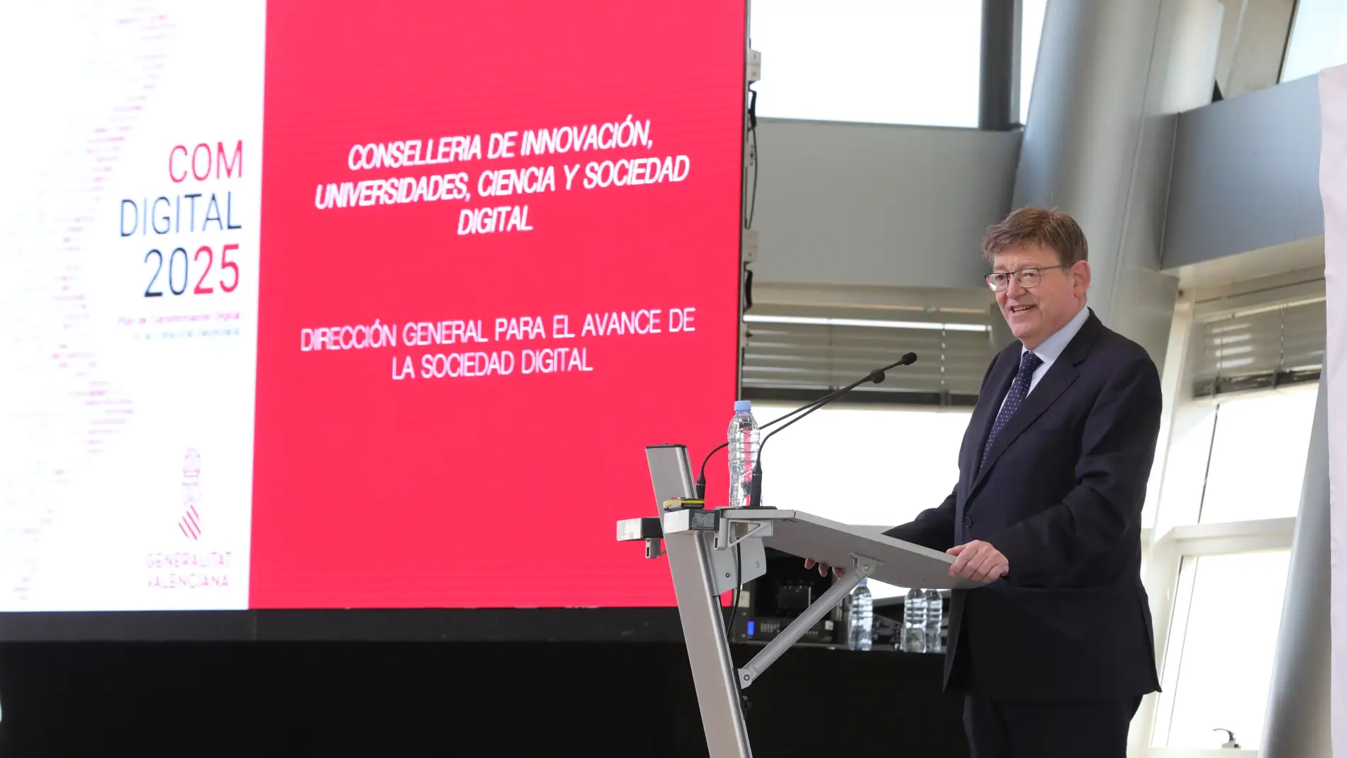 Ximo Puig en la presentación de 'COM DIGITAL 2025'