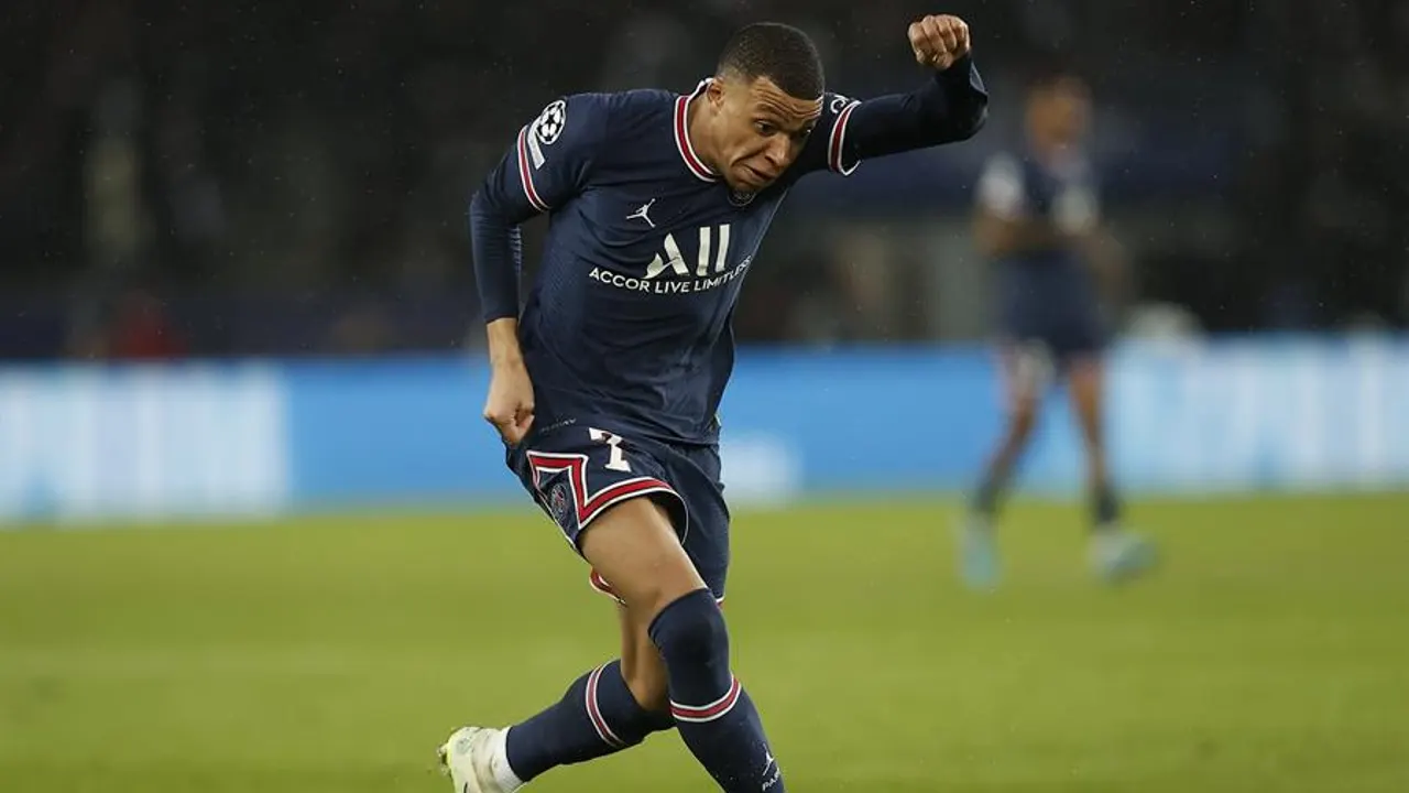 Mbappé derriba el muro de Courtois y pone en ventaja al PSG