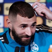 Benzema: "Siempre voy a forzar por mi equipo"