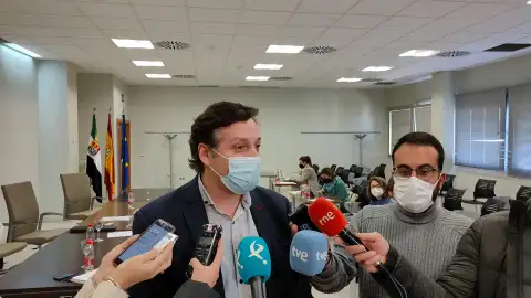 Educación no permitirá aplazar las oposiciones para los positivos de Covid debido a su procedimiento "tan ágil" Educación no permitirá aplazar las oposiciones para los positivos de Covid debido a su procedimiento "tan ágil"