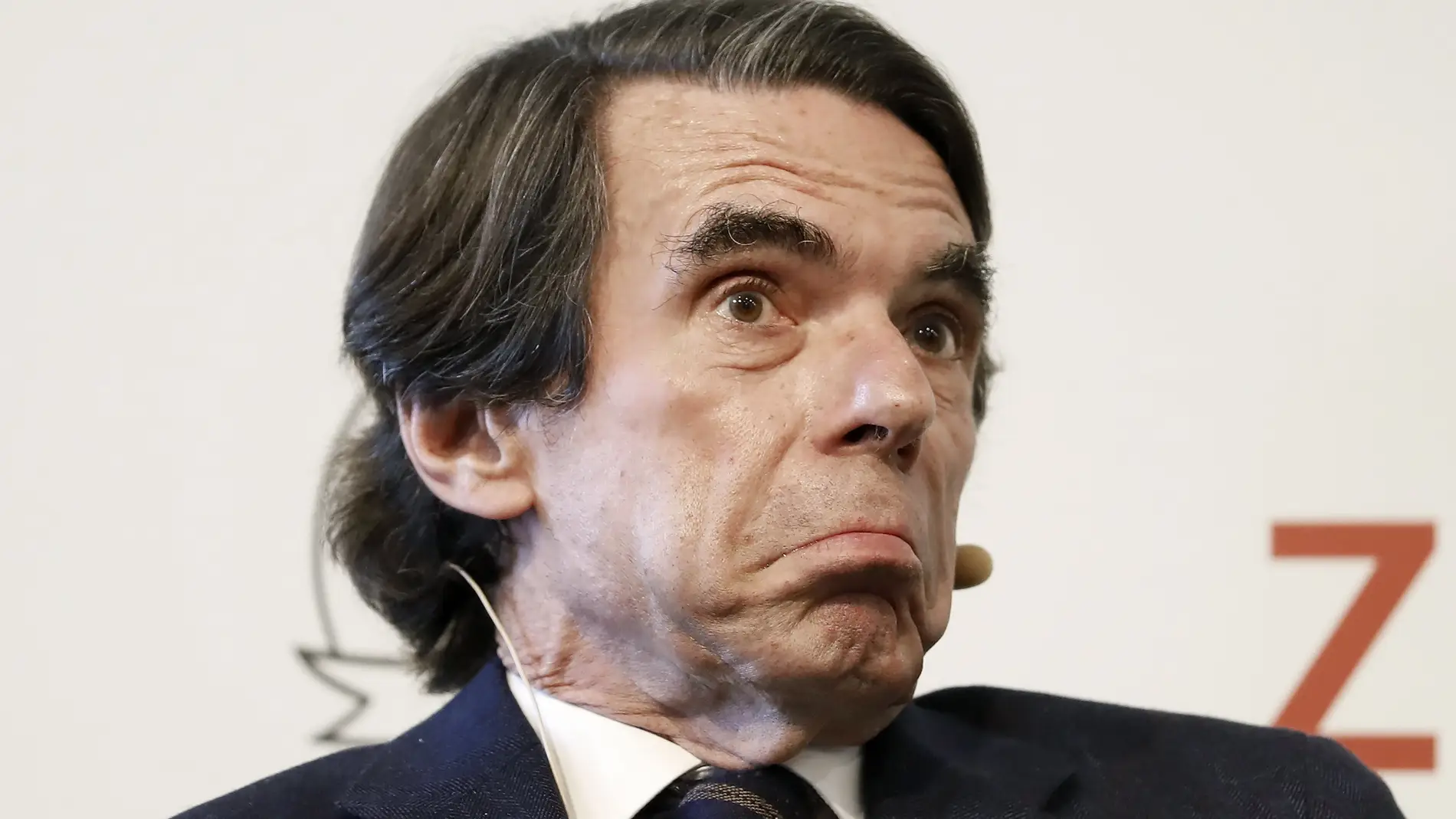 Aznar critica que Vox quiera entrar en un Gobierno "cuando quiere eliminar las comunidades autónomas"
