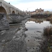 Río Guadalquivir a su paso por Córdoba. Puente Romano