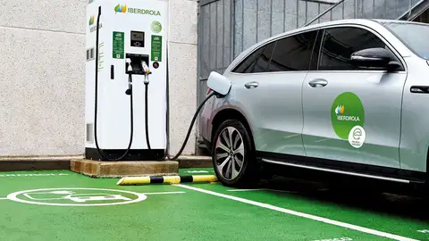 Punto de recarga para vehículos eléctricos Punto de recarga para vehículos eléctricos