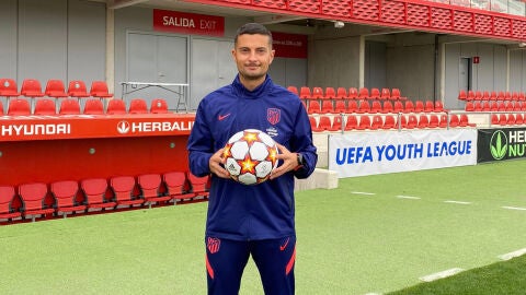 Pedro Reche, un murciano en la élite del fútbol base