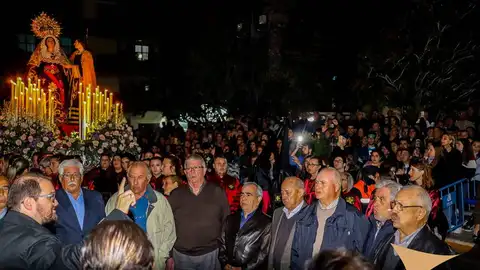 El musicólogo y director de coros de Torrevieja, Aurelio Martínez, muy emocionado pregonero
