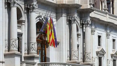 Fachada del Ayuntamiento de València Fachada del Ayuntamiento de València
