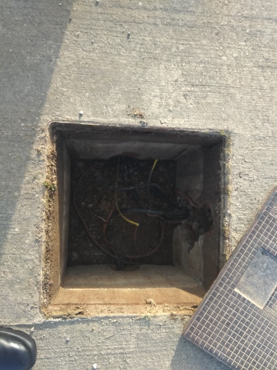 Varias zonas de Casines se quedan sin alumbrado público por un robo de cableado Varias zonas de Casines se quedan sin alumbrado público por un robo de cableado
