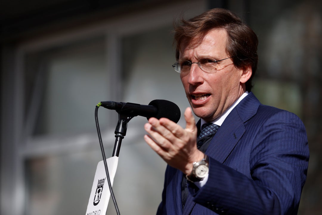 Almeida, sobre la trama de espionaje a Ayuso: "No vamos a permitir ningún tipo de duda sobre el Ayuntamiento" Almeida, sobre la trama de espionaje a Ayuso: "No vamos a permitir ningún tipo de duda sobre el Ayuntamiento"