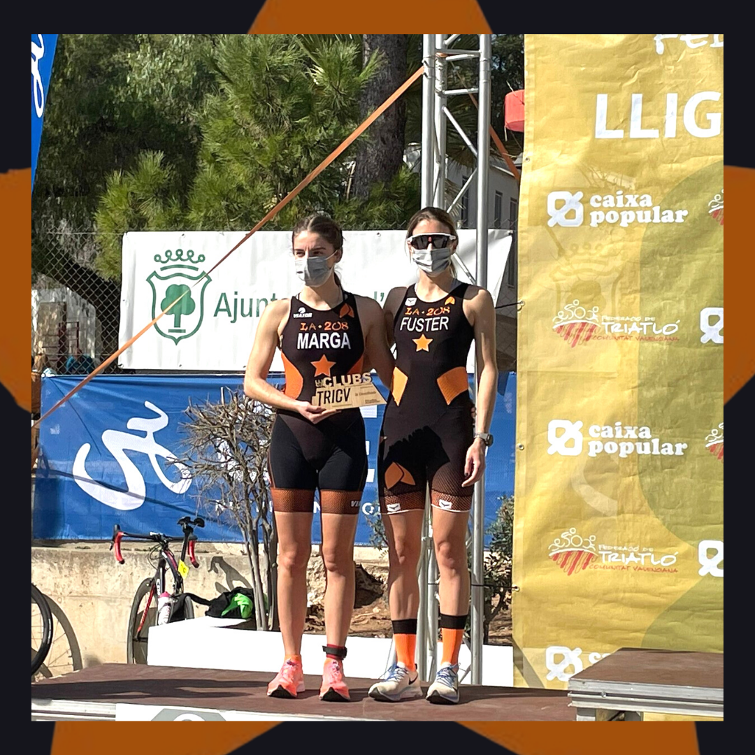 El equipo de LA208 sube al podido en el Duatlón por Relevos Mixtos de Alberic El equipo de LA208 sube al podido en el Duatlón por Relevos Mixtos de Alberic