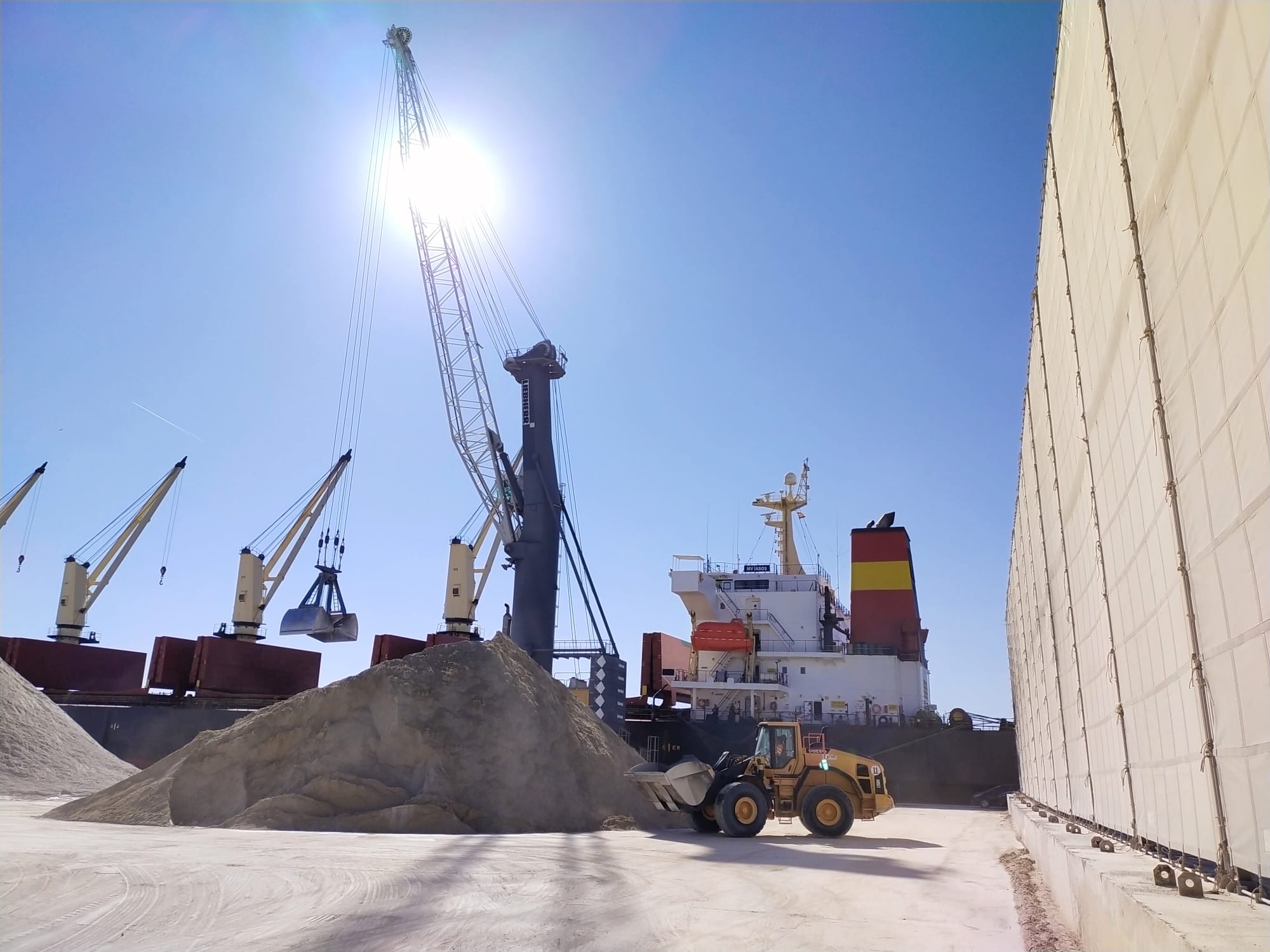 Port Castelló crece un 21% en enero de este año respecto del mismo mes del 2021 Port Castelló crece un 21% en enero de este año respecto del mismo mes del 2021