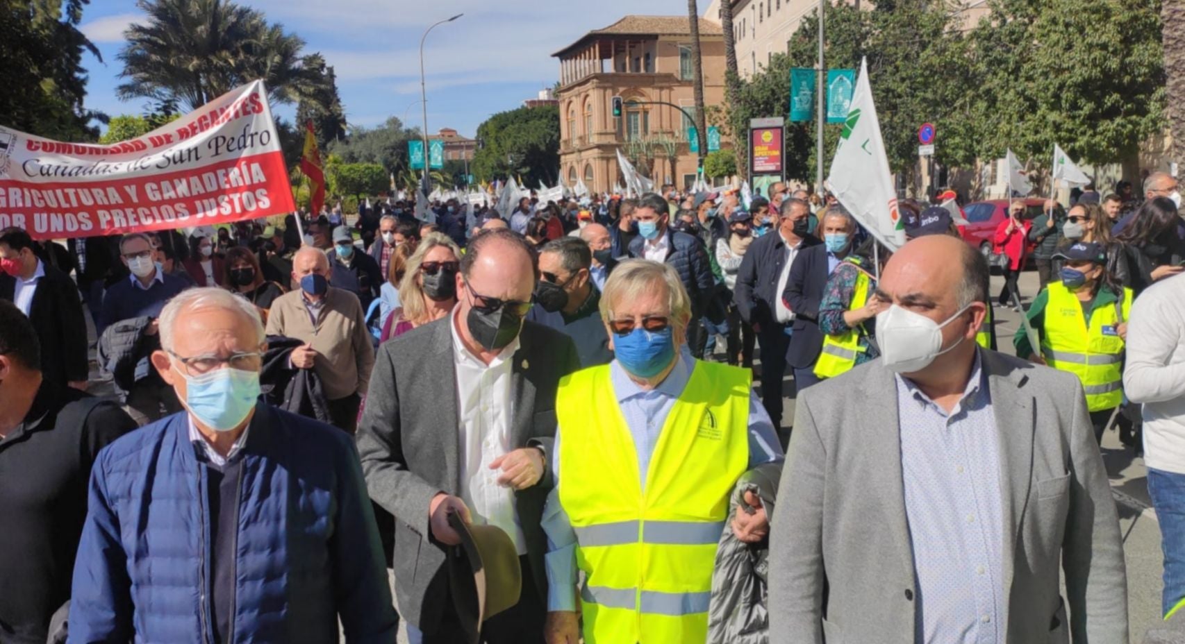 Orihuela refuerza la gran manifestación de Murcia exigiendo ‘Futuro y Respeto para el Campo’ Orihuela refuerza la gran manifestación de Murcia exigiendo ‘Futuro y Respeto para el Campo’