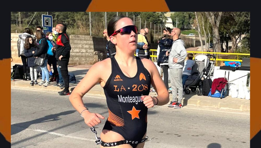 Silvia Monteagudo, junto a sus compañeros de equipo, alcanzó la victoria con su equipo B en la categoría Open.