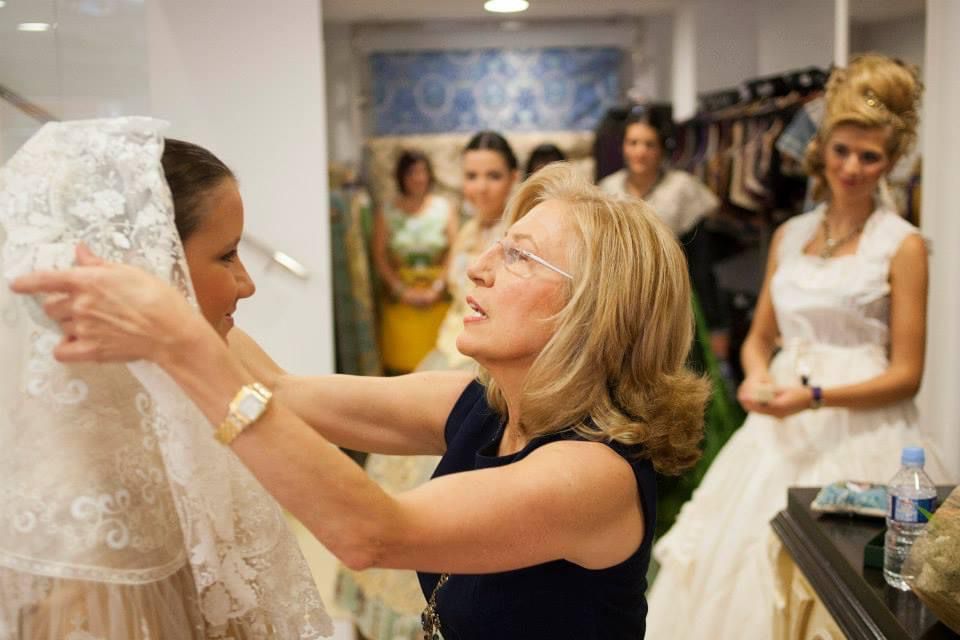 Los indumentaristas y artistas falleros empiezan a reactivar su economía Los indumentaristas y artistas falleros empiezan a reactivar su economía