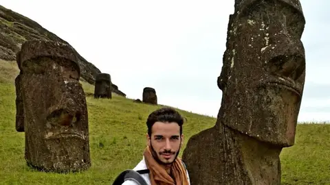 Luis Tobajas en la Isla de Pascua Luis Tobajas en la Isla de Pascua