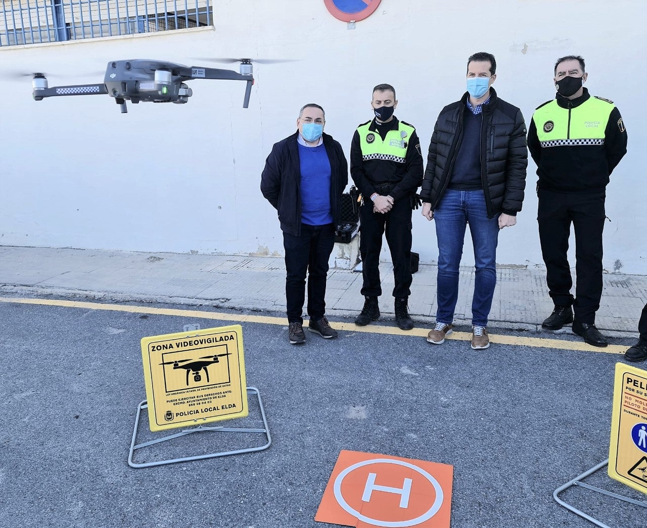 La Policía Local de Elda adquiere dos drones para vigilancia medioambiental, control de aforos y búsqueda de personas La Policía Local de Elda adquiere dos drones para vigilancia medioambiental, control de aforos y búsqueda de personas