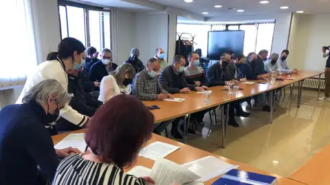 Firma del convenio de las auxiliares entre Femetal y los sindicatos Firma del convenio de las auxiliares entre Femetal y los sindicatos