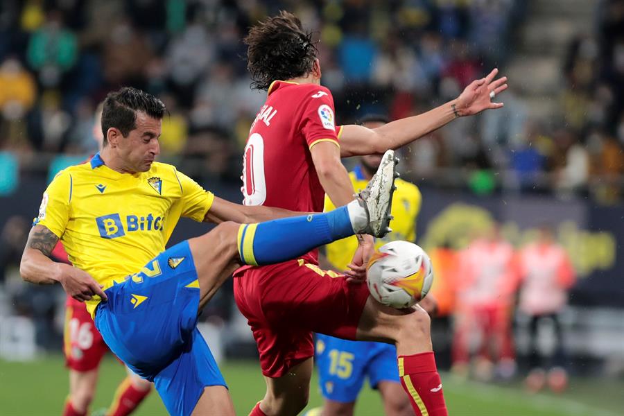 Un buen Cádiz no puede con el Getafe Un buen Cádiz no puede con el Getafe