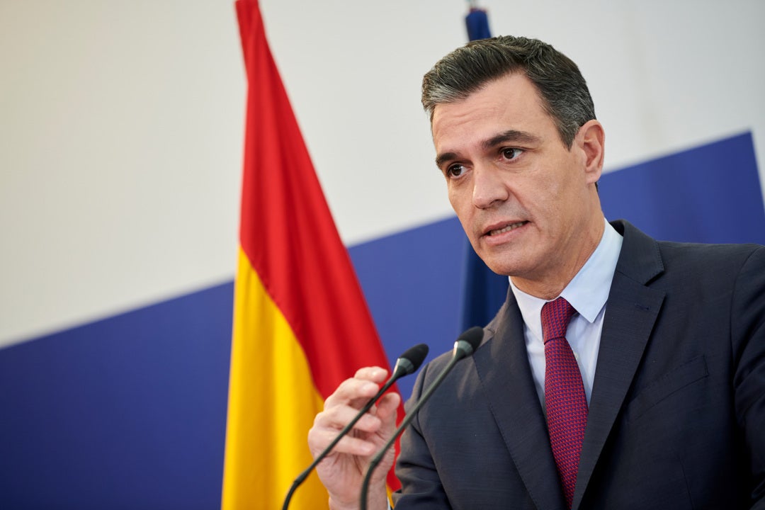 Pedro Sánchez garantiza que se reanudará el rescate de los desaparecidos en el naufragio del pesquero cuando el tiempo lo permita Pedro Sánchez garantiza que se reanudará el rescate de los desaparecidos en el naufragio del pesquero cuando el tiempo lo permita