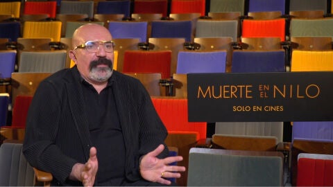 El dise&ntilde;ador de vestuario Paco Delgado, durante su entrevista con Kin&oacute;tico por 'Muerte en el Nilo'