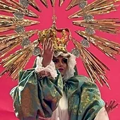 La comparsa Osadía recrea la fisonomía de una Virgen en su puesta en escena La comparsa Osadía recrea la fisonomía de una Virgen en su puesta en escena