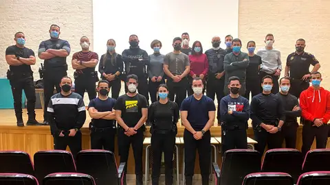 Cerca de 40 agentes han participado en el III Curso de Dispositivo Eléctrico de Control policias