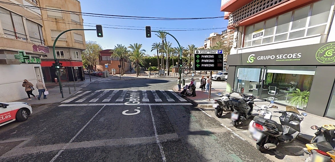 El Ayuntamiento de Elche licita la instalación de paneles informativos sobre las plazas libres en los aparcamientos El Ayuntamiento de Elche licita la instalación de paneles informativos sobre las plazas libres en los aparcamientos