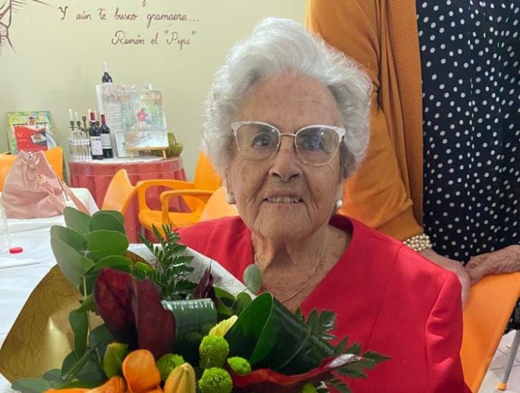 Rocío Caparrós recibirá el título de hija adoptiva el día 5 de Marzo Rocío Caparrós recibirá el título de hija adoptiva el día 5 de Marzo