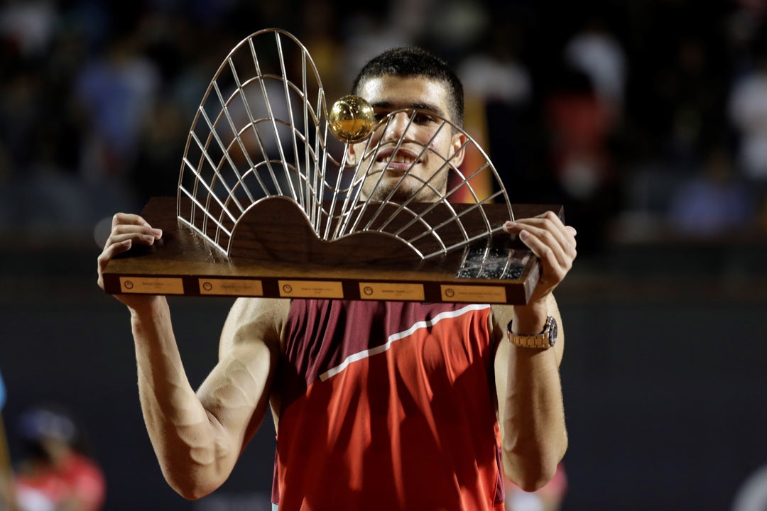 Alcaraz vence en Río y sigue haciendo historia Alcaraz vence en Río y sigue haciendo historia