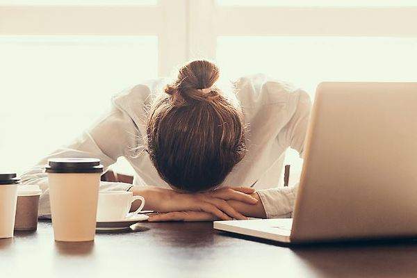 El gesto que reduce el estrés en solo 5 minutos, según los psicólogos El gesto que reduce el estrés en solo 5 minutos, según los psicólogos