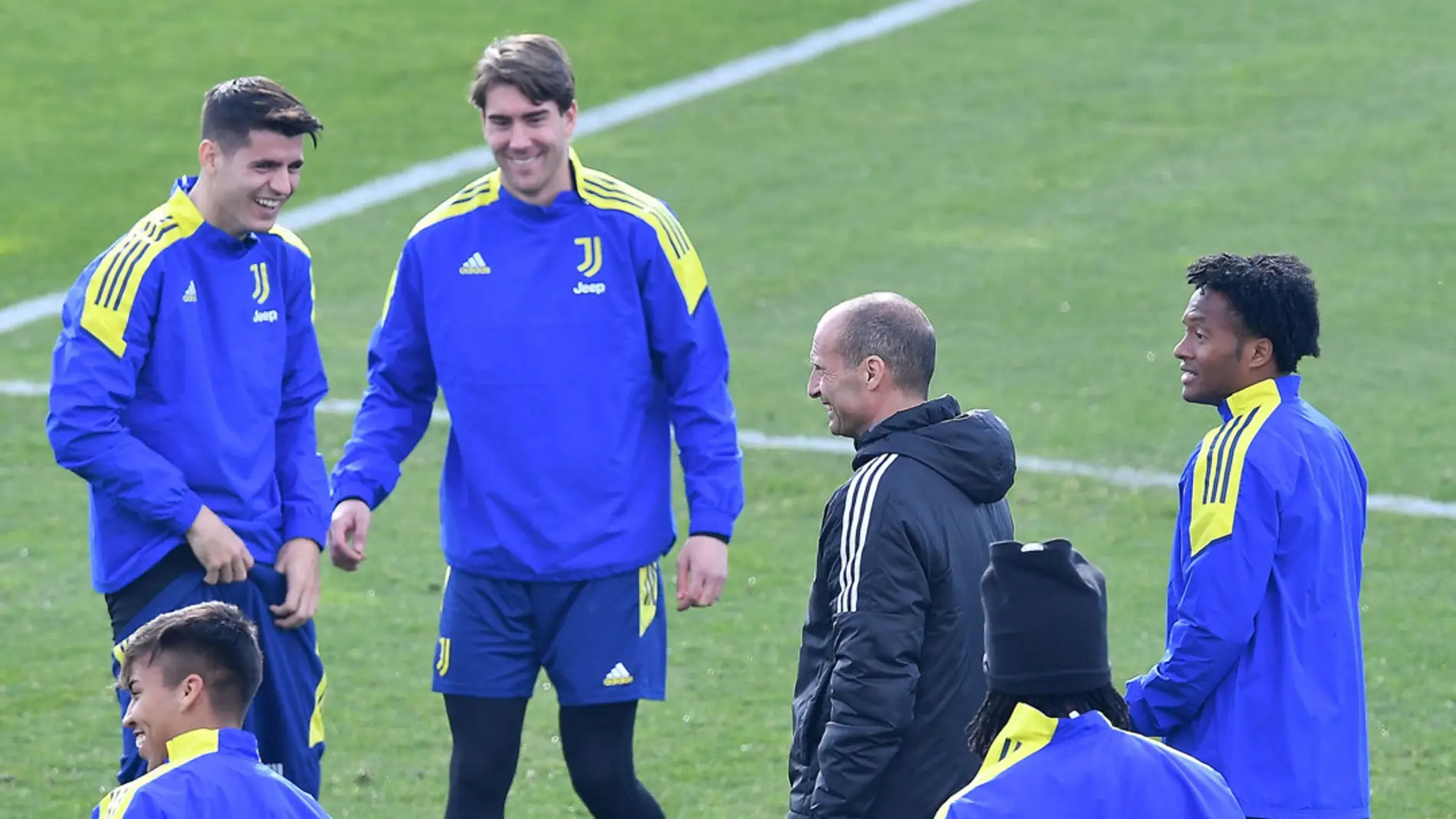 Los jugadores de la Juve en el entrenamiento previo al duelo de Champions ante el Villarreal.