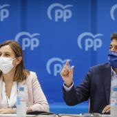 Archivo - La secretaria general del PPCV, Maria José Catalá, y el presidente del Partido Popular de la Comunitat Valenciana, Carlos Mazón. 